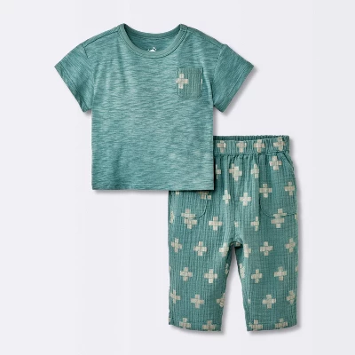 Baby Boys' 2pc Plus Graphic T-Shirt & Gauze Pants Set - Cloud Island™ Blue 4 Baby Boys' 2pc Plus Graphic T-Shirt & Gauze Pants Set - Cloud Island™ Blue - Image 4